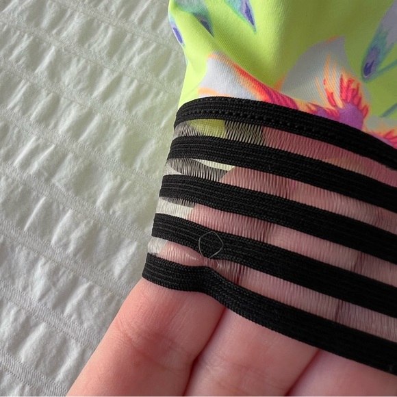 Victoria's Secret PINK Wear Everywhere Push-up Tropical Print Bra, 36DD - Picture 8 of 11